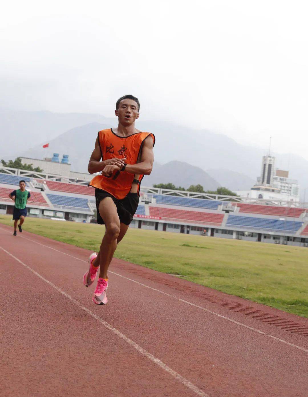 关于集结日体能课后，武汉三镇复出首秀备战法国杯，质疑声仍在，数据趋势出现新变化的信息金年会
